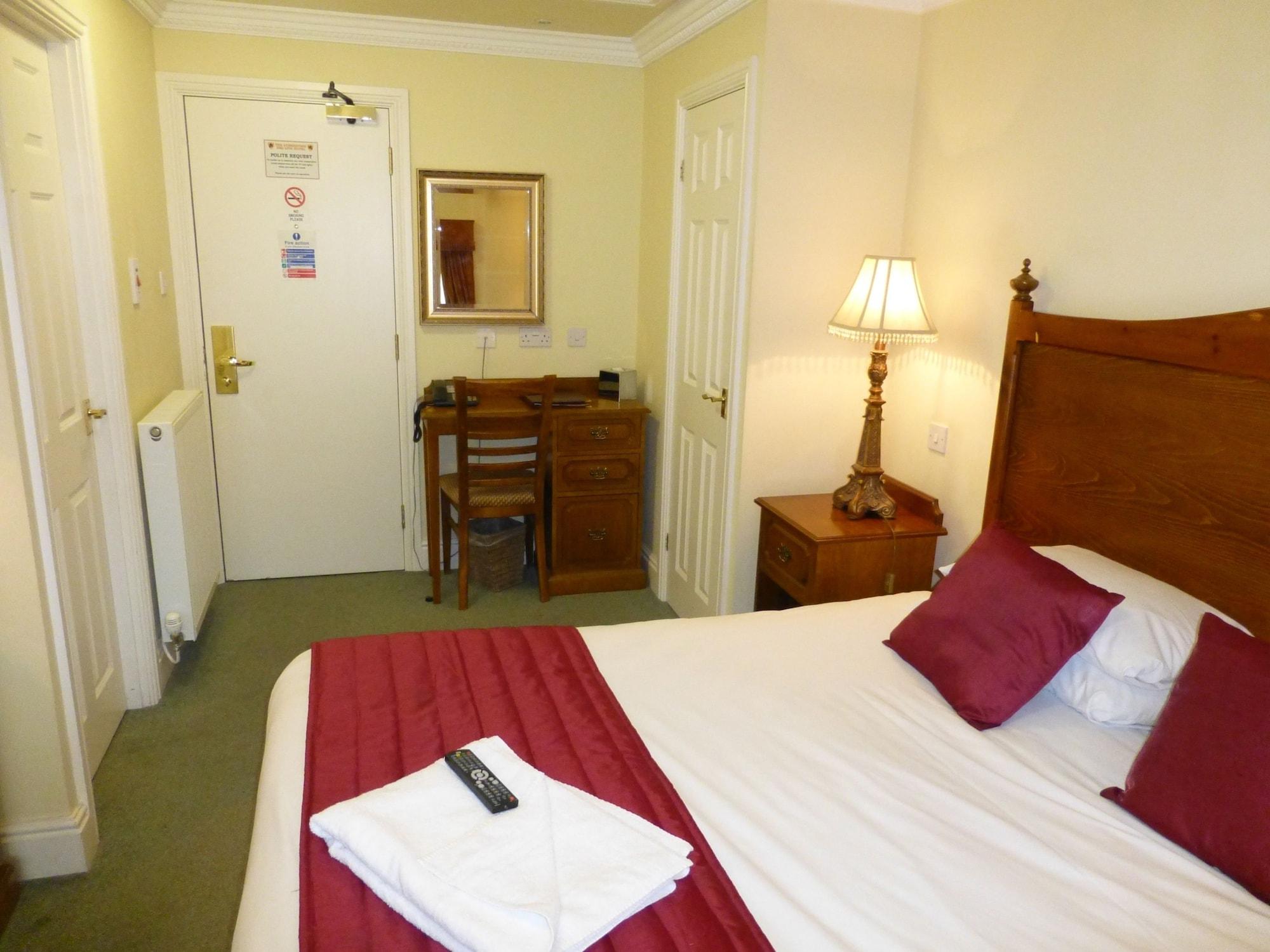 The Atherstone Red Lion Hotel Exterior photo
