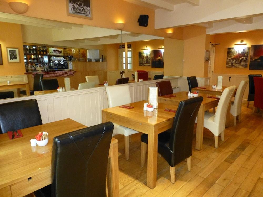 The Atherstone Red Lion Hotel Exterior photo
