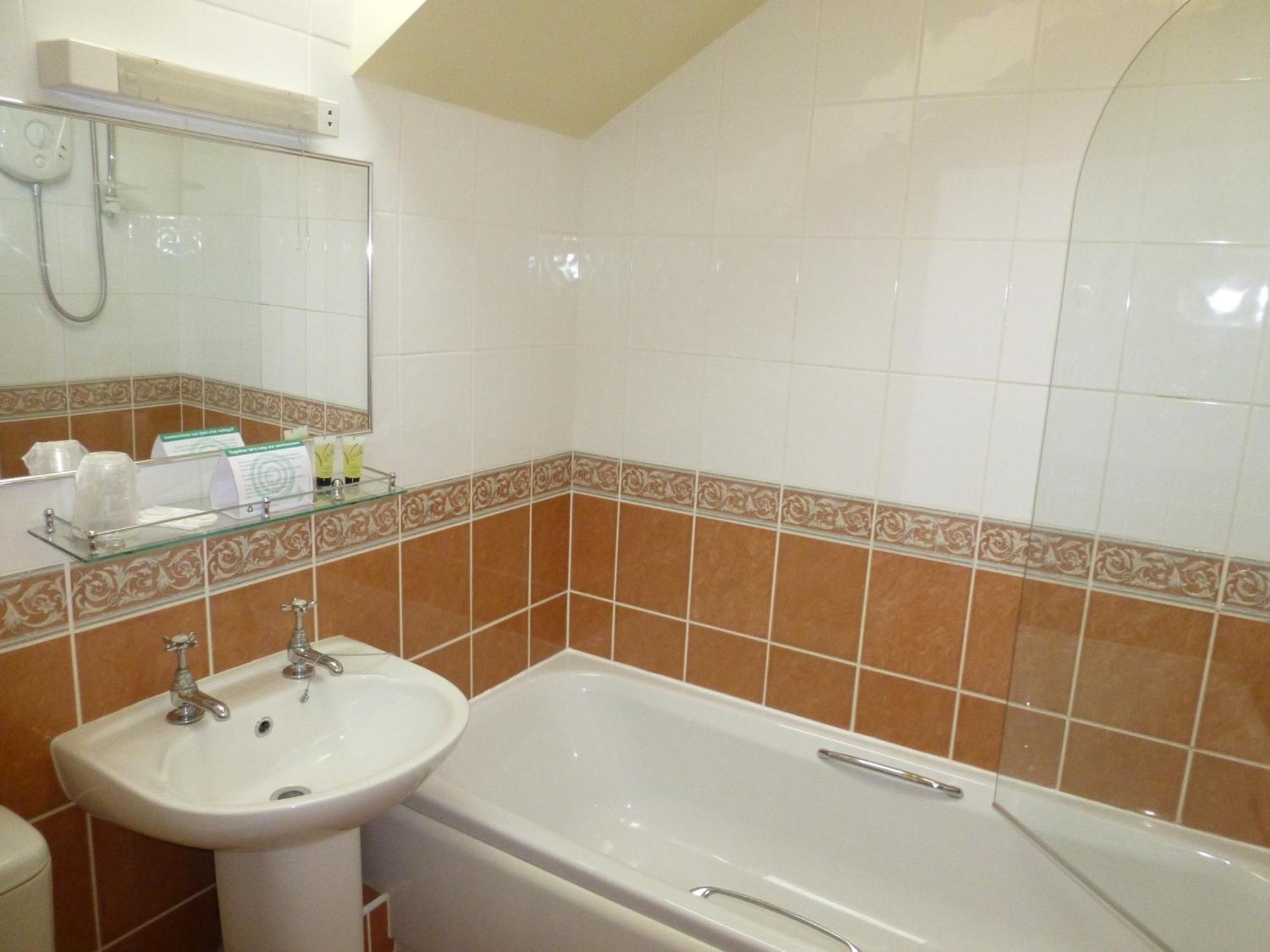 The Atherstone Red Lion Hotel Room photo
